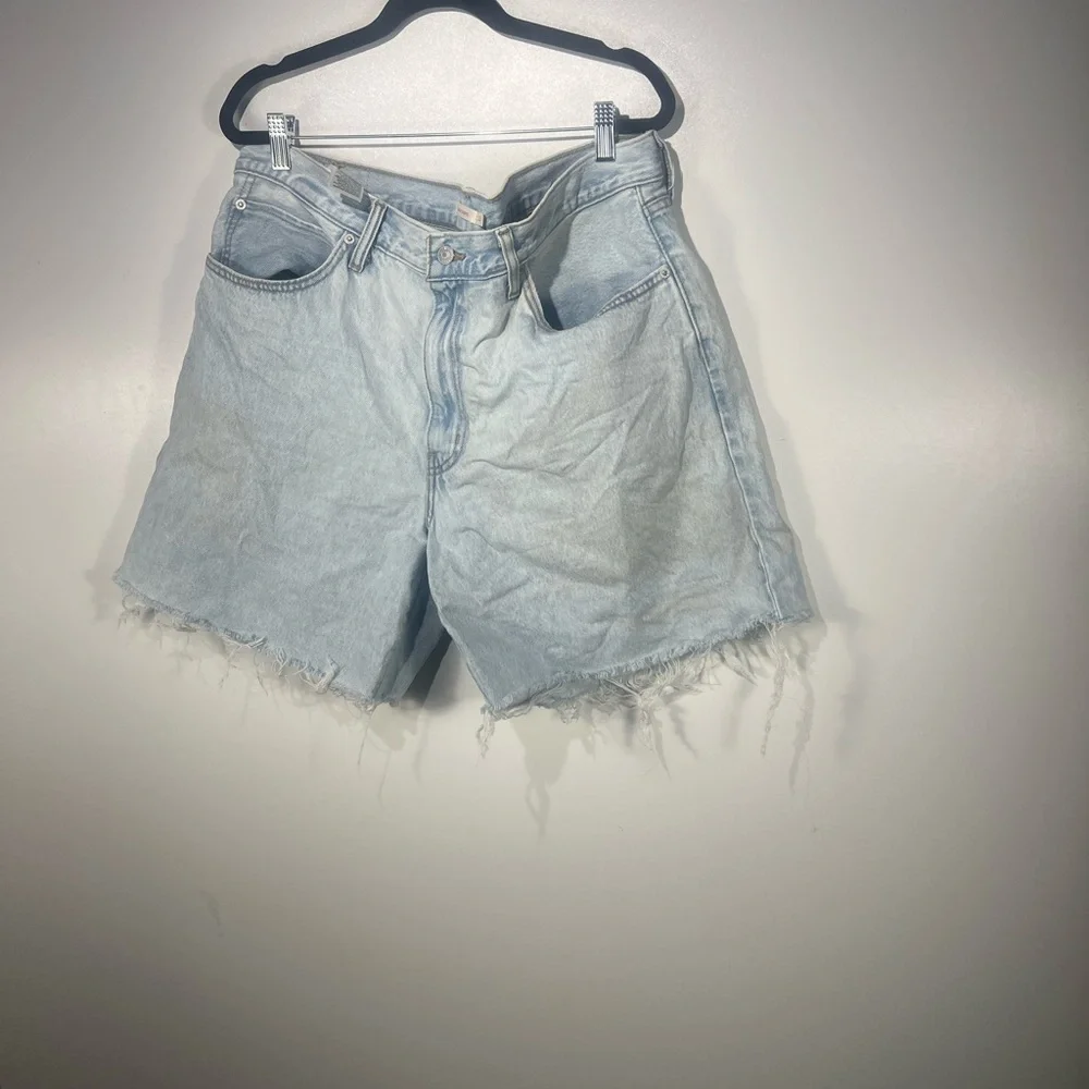 Levi’s 94 Baggy Raw Hem Cut Off Shorts Sz 33